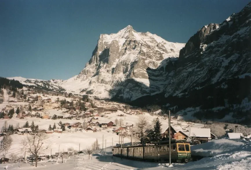 8 European Ski Resorts You Can Reach by Train: Transfer, Lift Pass & Budget