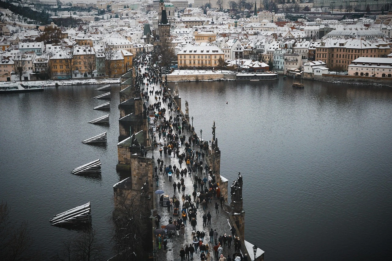 ✨ Prague en décembre : magie de Noël dès 92€ A/R - Image 1
