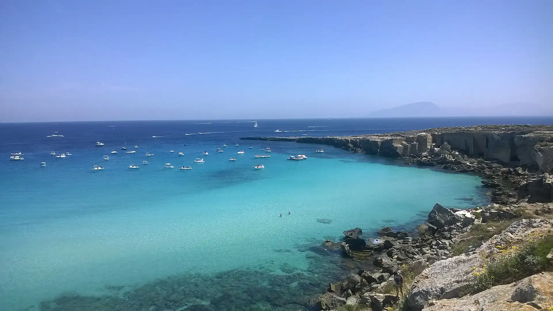 Où dormir à Favignana : centre, plages ou criques ?