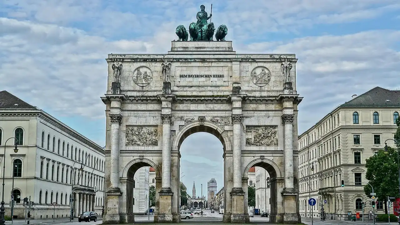 Travel guide: Munich in 2 Days: Old Town, Museums, Beer Gardens and Budget