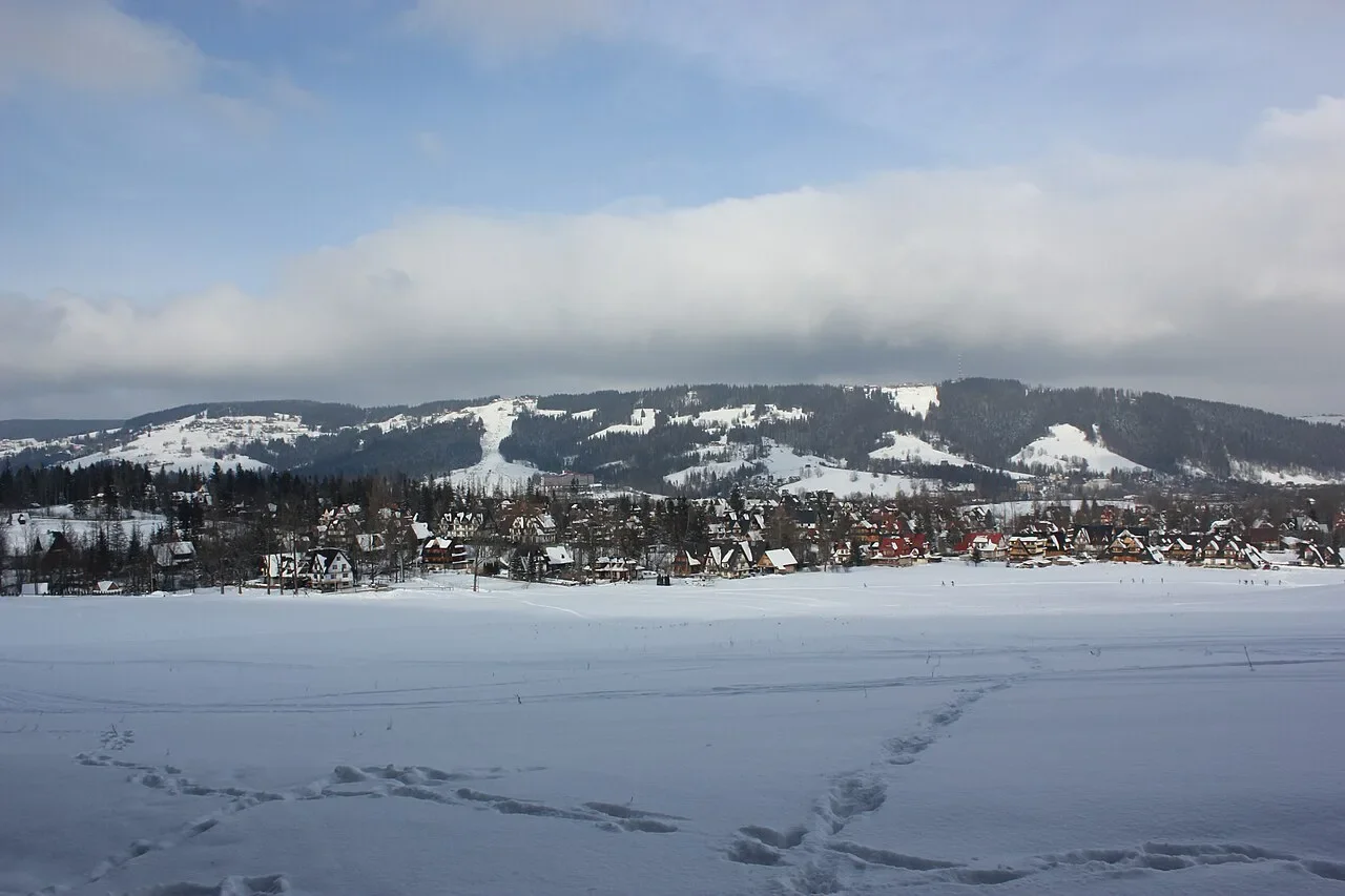 Zakopane in Winter Without a Car: Snow, Thermal Baths & Budget