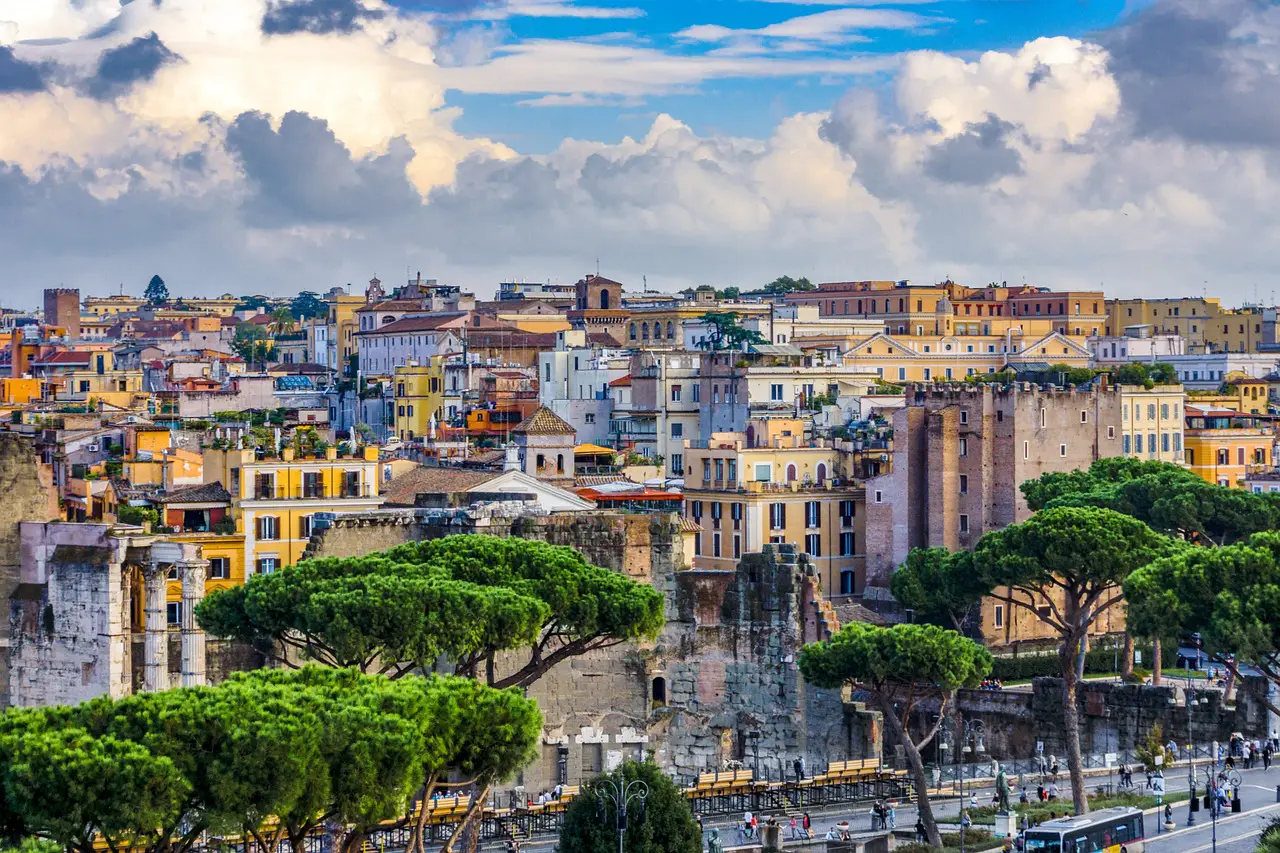 🇮🇹 Vols pas chers Lyon → Rome (mars 2026) dès 46 € A/R
